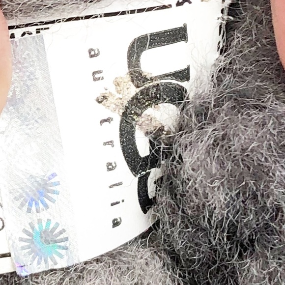 UGG Girls Bailey Button Triplet Gray Boots Size 2 - Picture 11 of 11